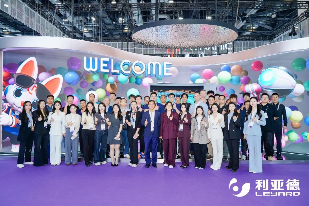 赋航亮相Infocomm China，，，，以HiMicro与全场景AI重构视听新生态